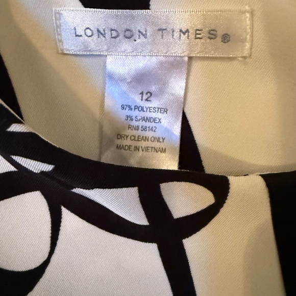 London Times Monochrome Abstract Dress - Picture 3 of 7